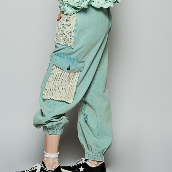 POL “ Kalispell 2”  POL Distress Cargo Jean Jogger with Crochet Lace 66 - Picture 4 of 5